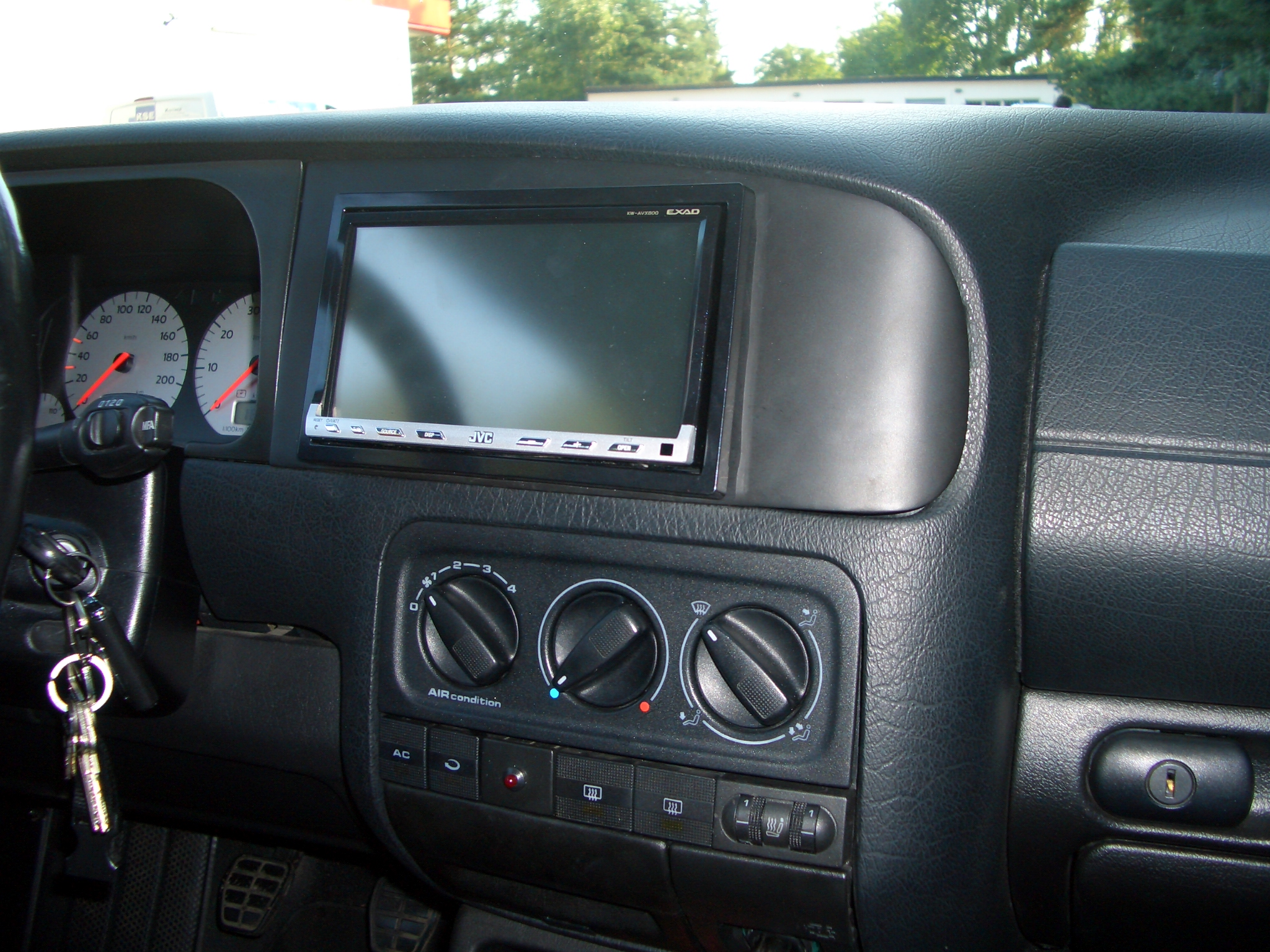 Doppeldin Blende Golf 3 Foliert Car Multimedia Solutions